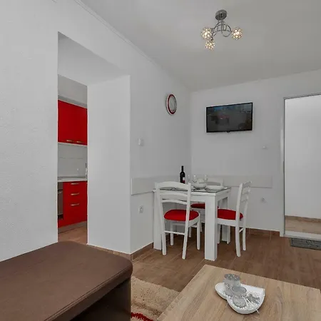 Mona Apartment