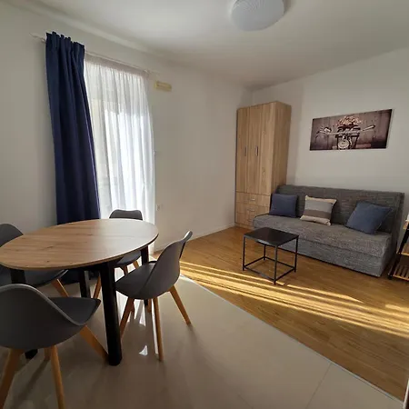 Mona Apartment *