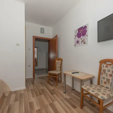 Mona Lägenhet Makarska