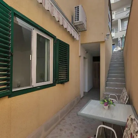 Mona Апартаменты *